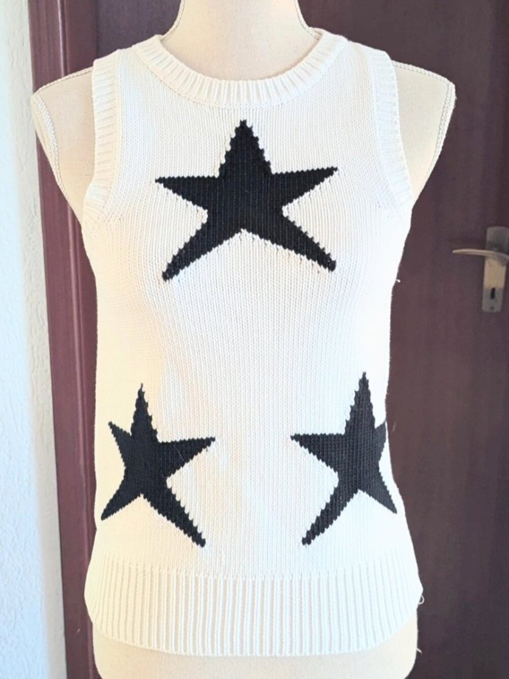 MaxMara Black and white knitted sweater top with stars